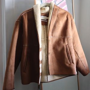 Cosy oversized shearling jacket. Medium.